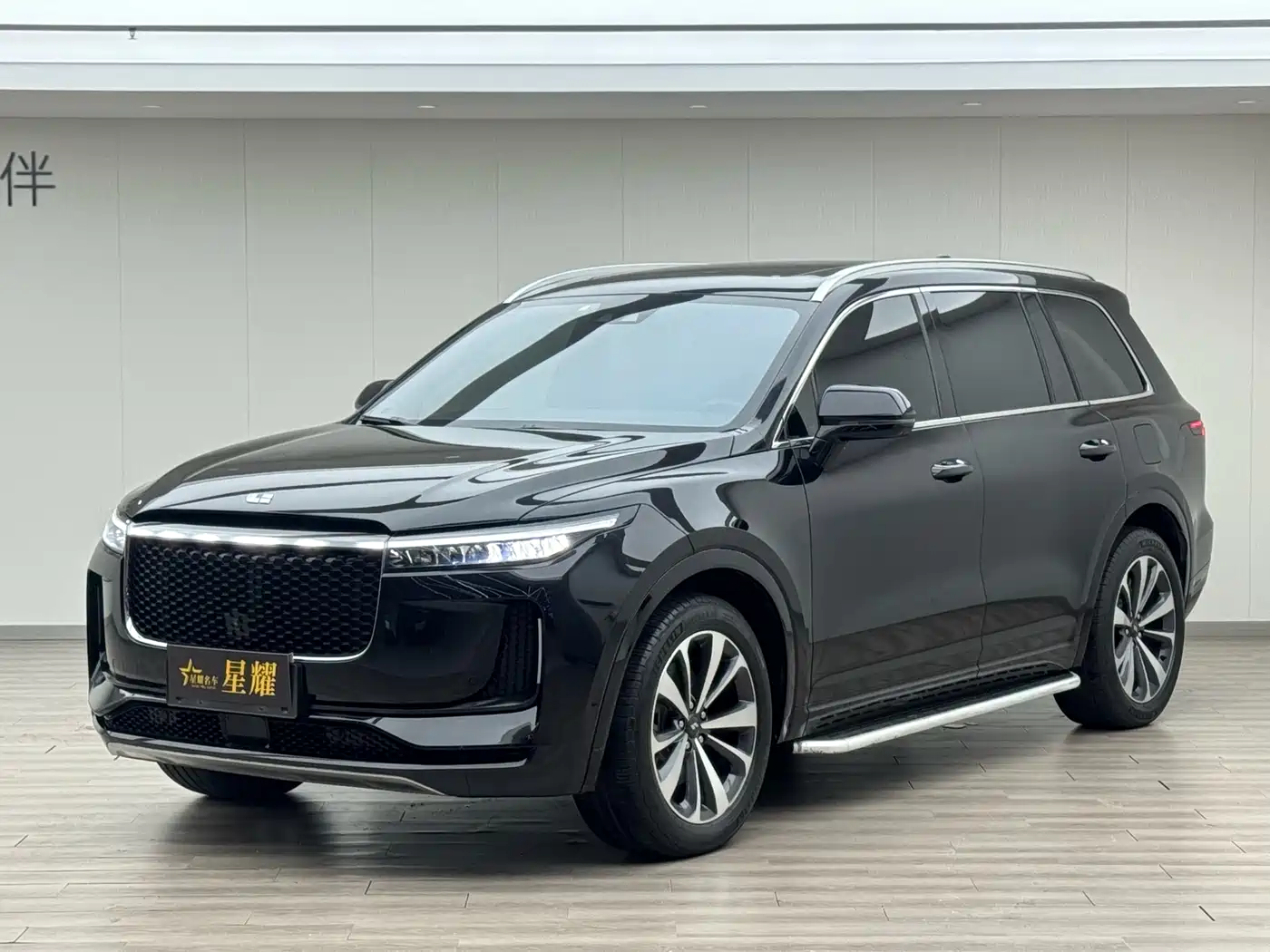 Li Auto Li ONE 2020 Extended Range 6-seater