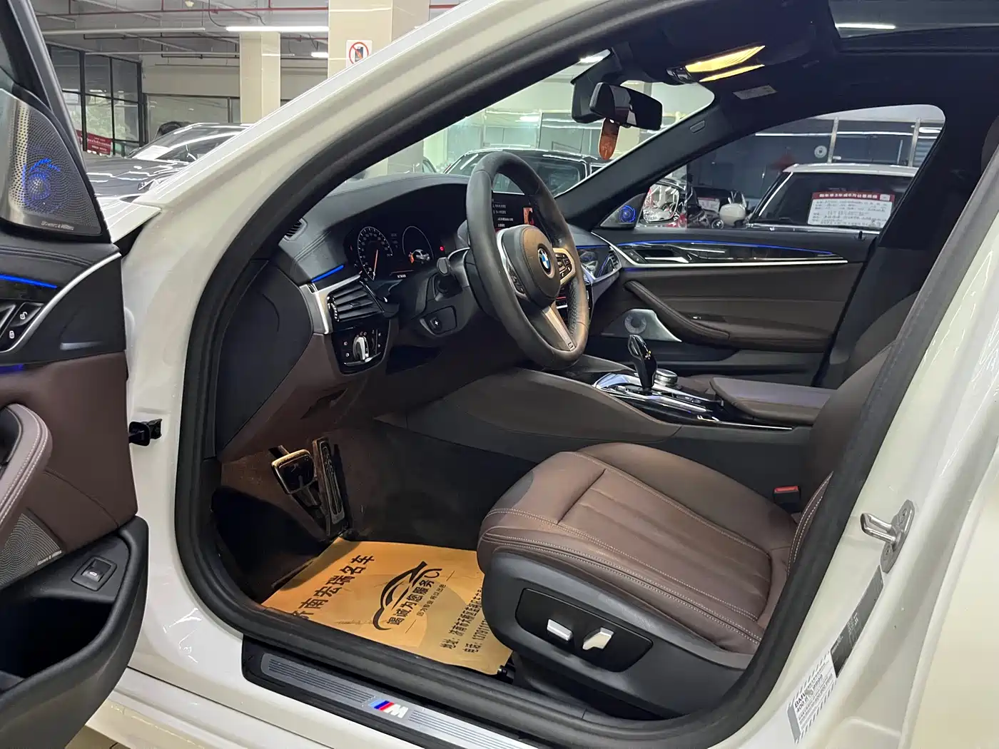 BMW 5 Series 2019 525Li M Sport Package фото 10