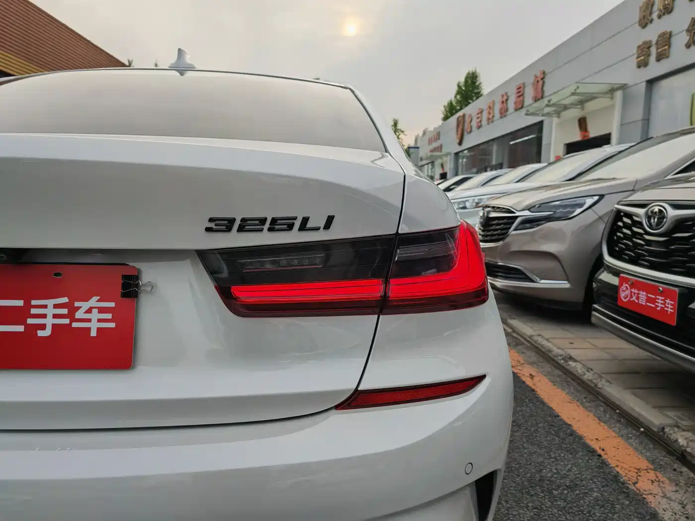 BMW 3 Series 2021 325Li M Sport Package фото 17