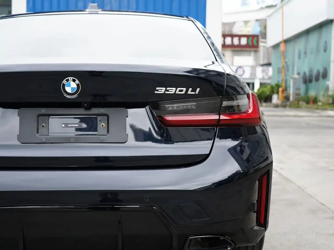 BMW 3 Series 2026 2026 330Li M Sport Shadowline Package