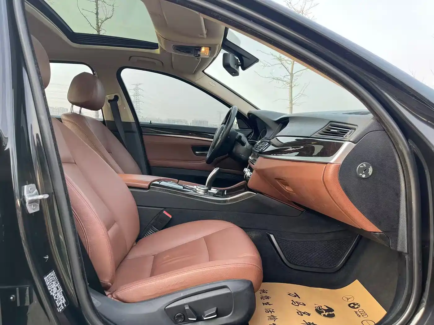 BMW 5 Series 2014 528Li Leading Edition фото 17