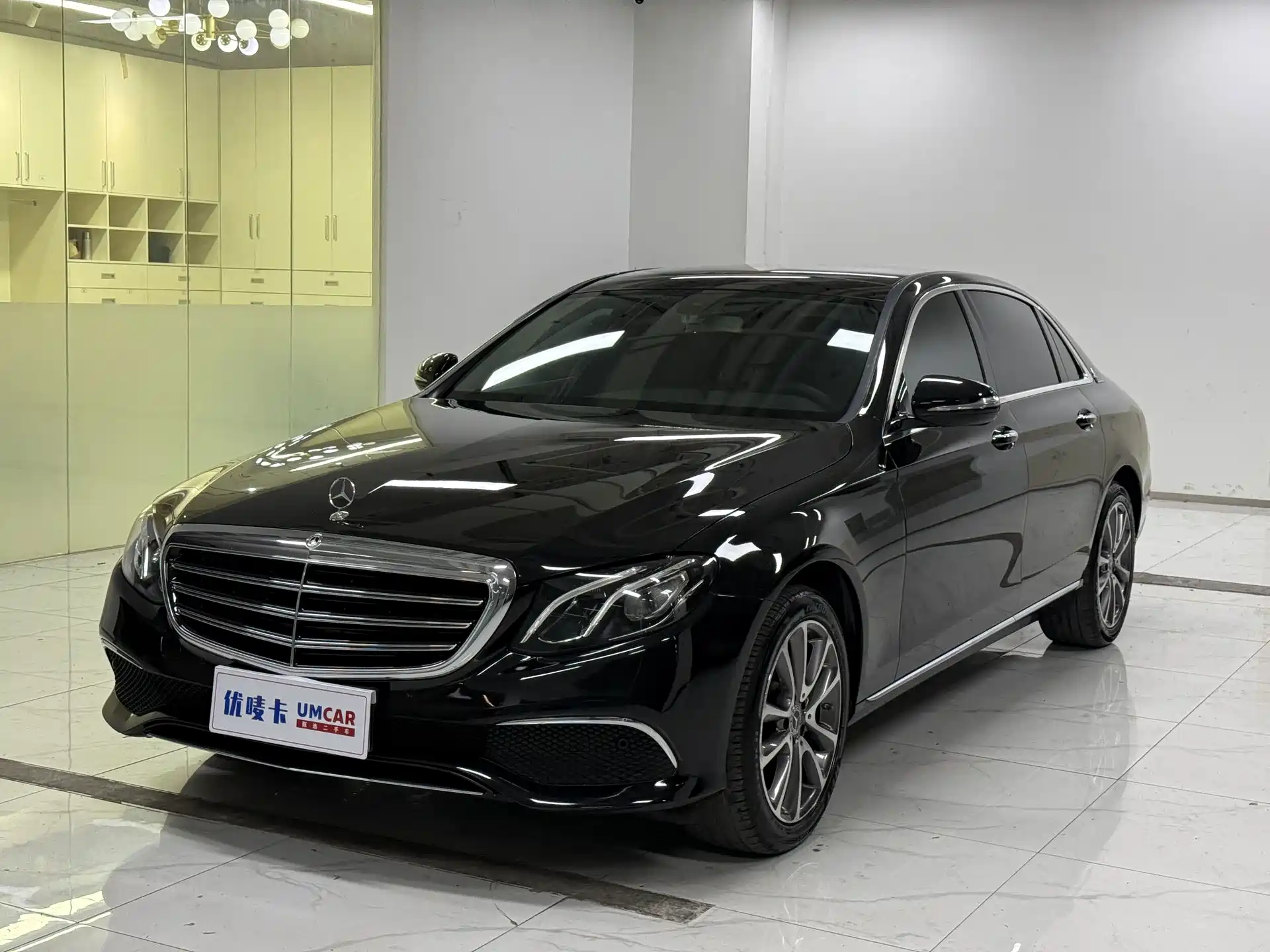 Photo 1 - Mercedes-Benz E-Class