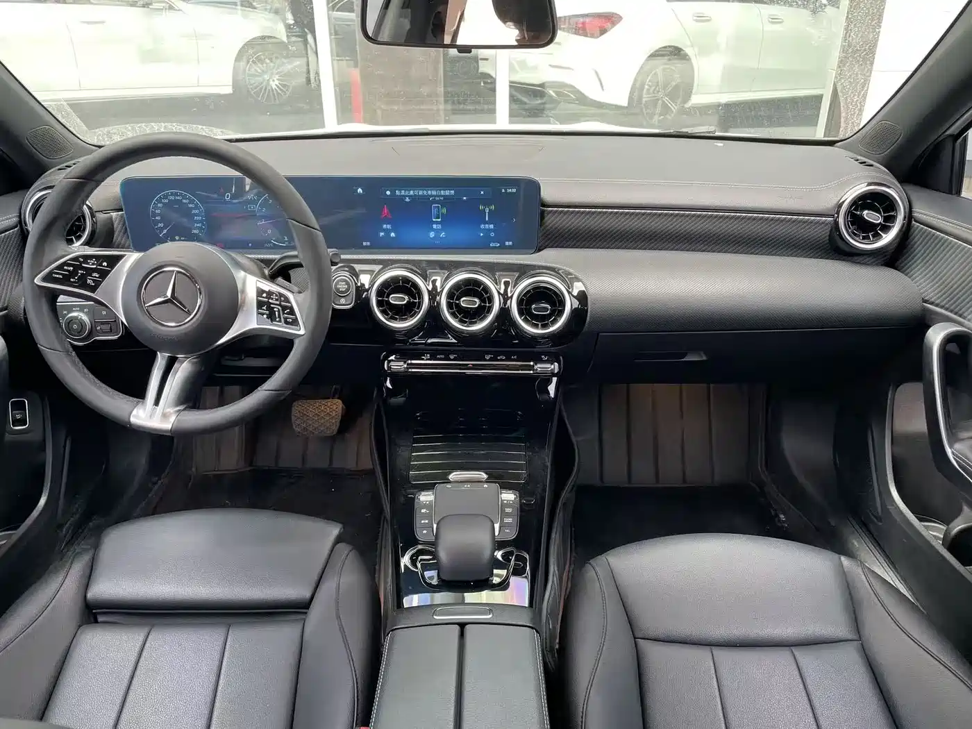 Mercedes-Benz A-Class 2024 A 200 L Sport Edition фото 4
