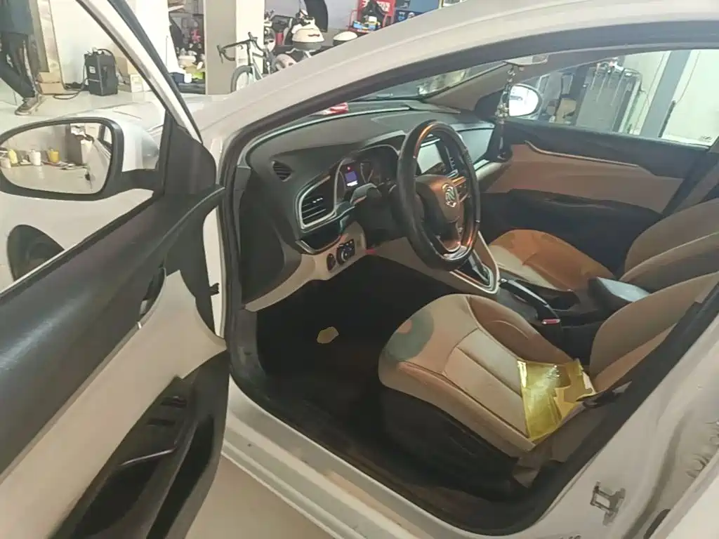 Фото 16 - Buick Excelle
