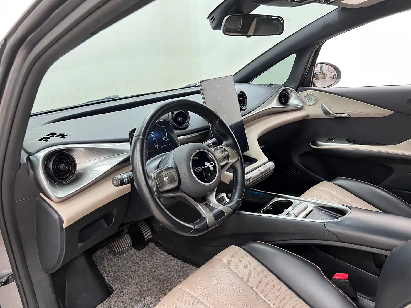 BYD Dolphin 2023 420km Fashion Edition фото 14
