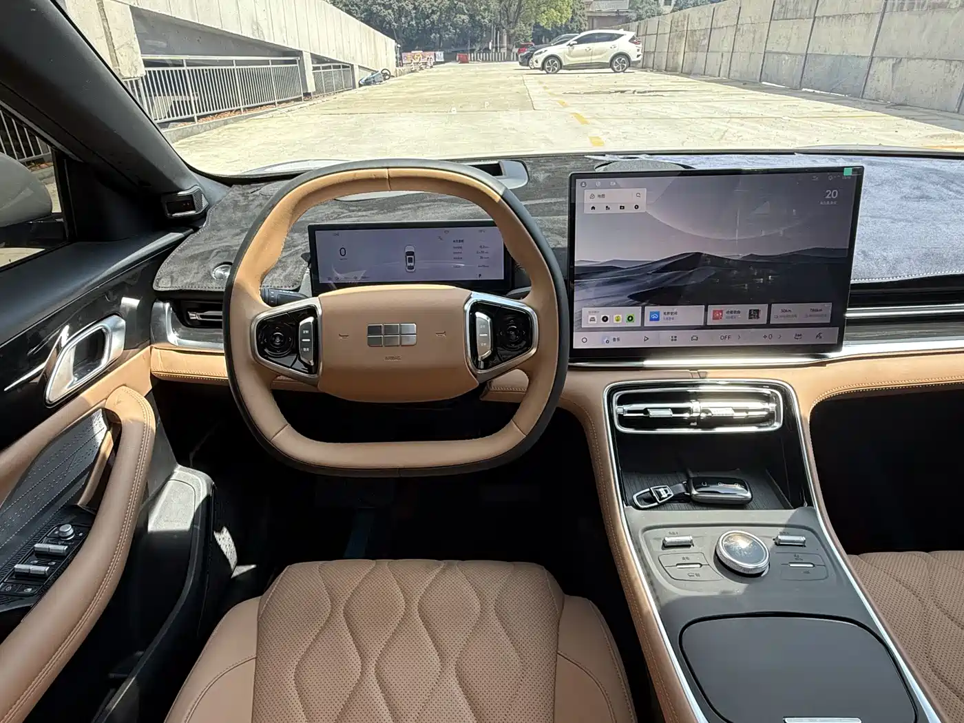 Geely Galaxy Galaxy A7 2025 EM-i 150km Explorer+ Edition фото 16