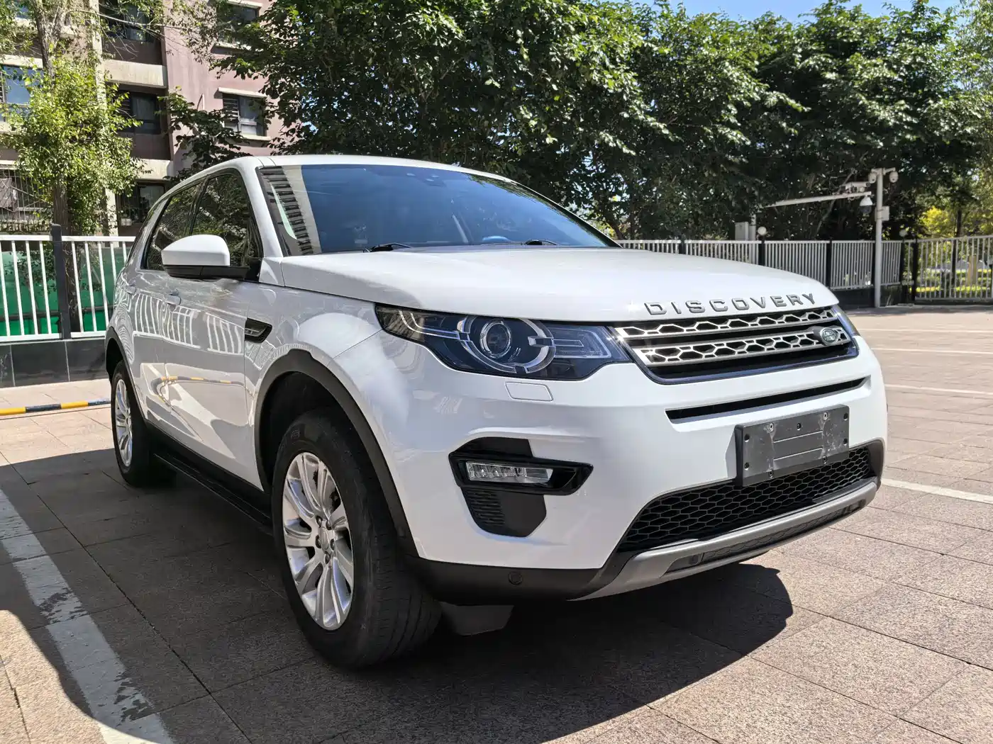 Land Rover Discovery Sport 2018 240PS SE Edition фото 3