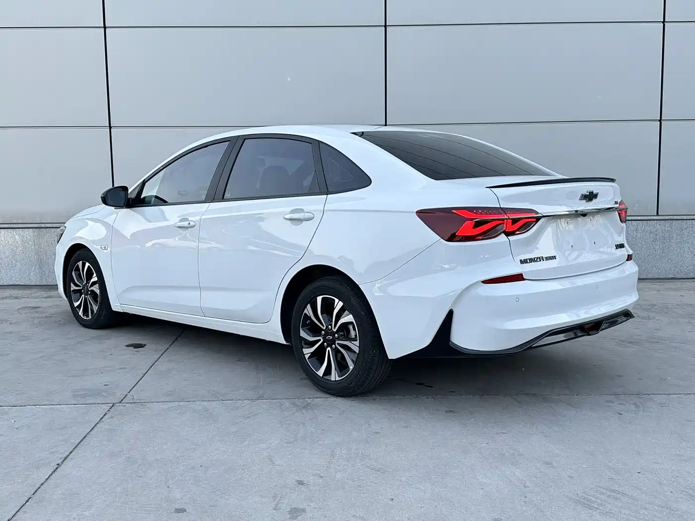 Chevrolet Monza 2022 Mild Hybrid RS 330T Automatic Comfort Edition фото 5
