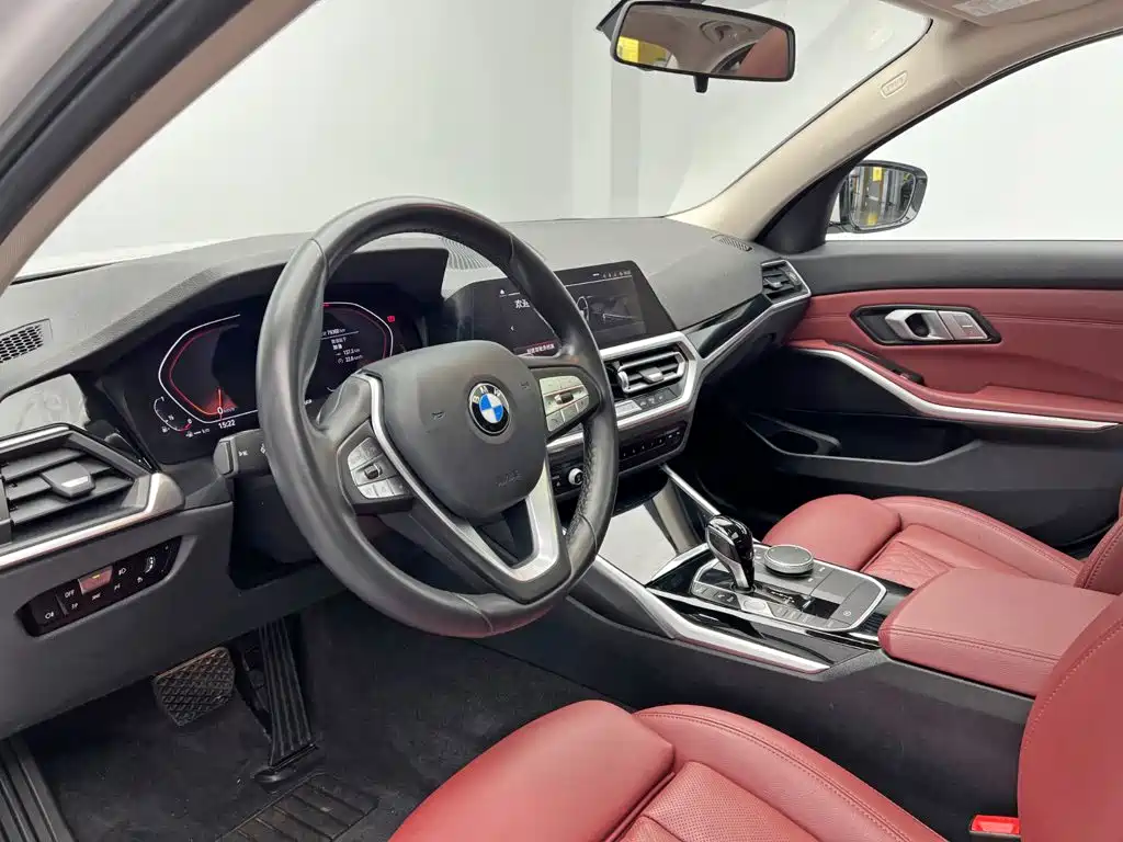 Photo 13 - BMW 3 Series
