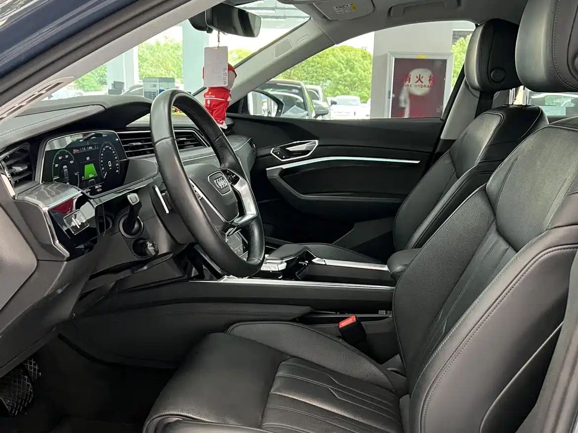 Audi e-tron (Import) 2021 2021 Sportback 55 quattro Selection