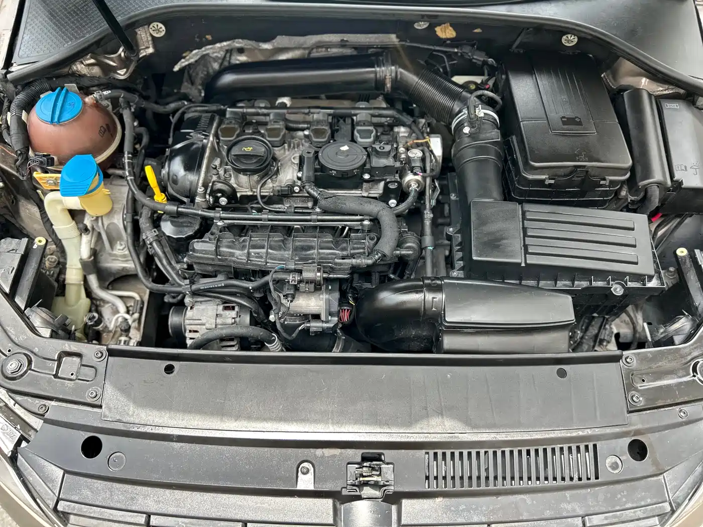 Volkswagen Passat 2014 1.8TSI DSG Luxury Edition фото 42