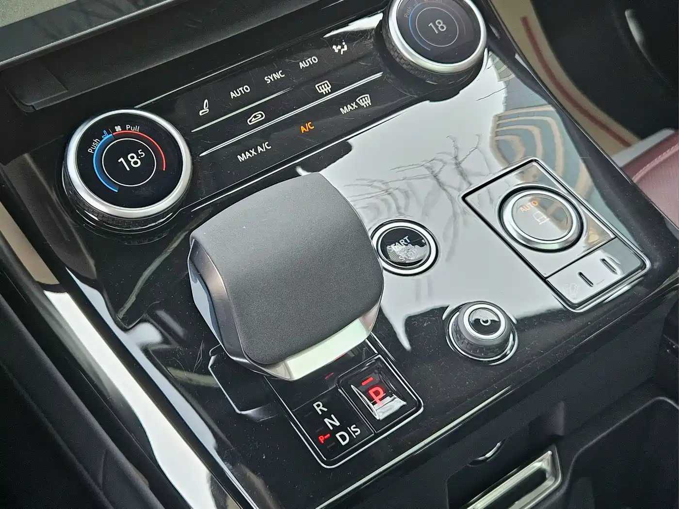 Land Rover Range Rover Sport 2023 400PS Dynamic SE фото 14