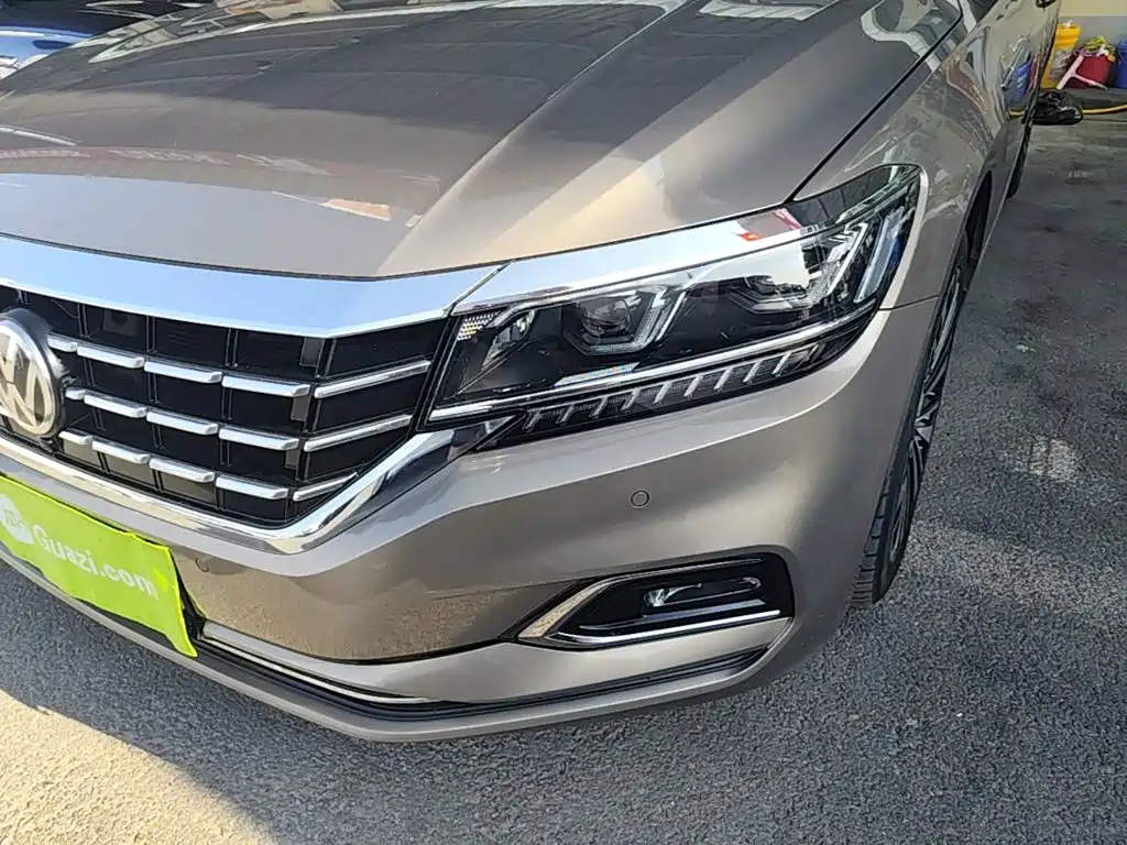 Фото 24 - Volkswagen Passat