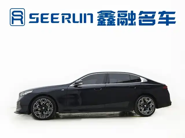 BMW 5 Series 2025 530Li Premium M Sport Package — фото 5