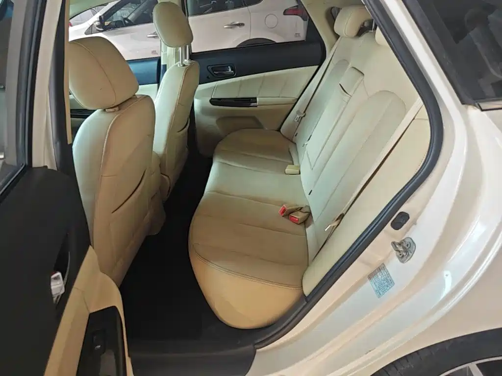 Changan Eado 2015 2015 1.6L Manual Luxury China V