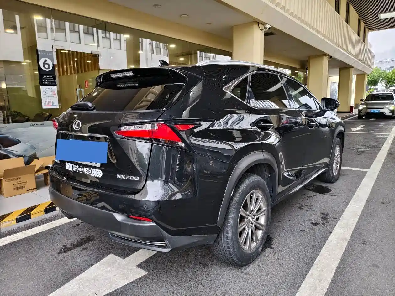 Фото 5 - Lexus NX