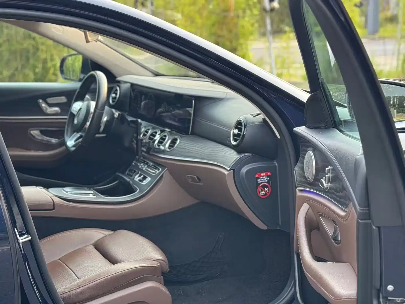 Mercedes-Benz E-Class 2020 Model E 260 L Sport фото 10