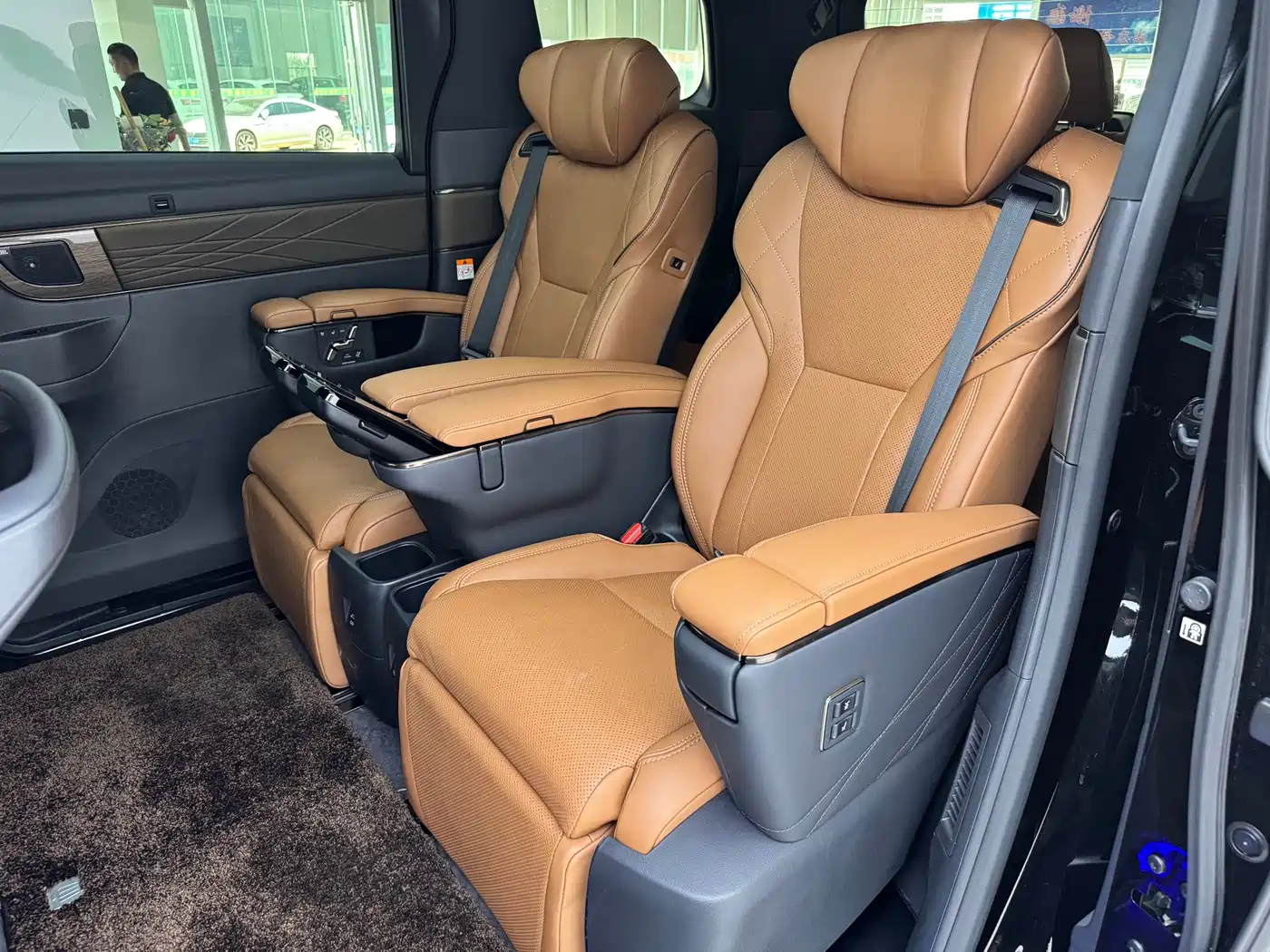 Toyota Vellfire 2025 2024 Crown Hybrid 2.5L Executive Premium Edition
