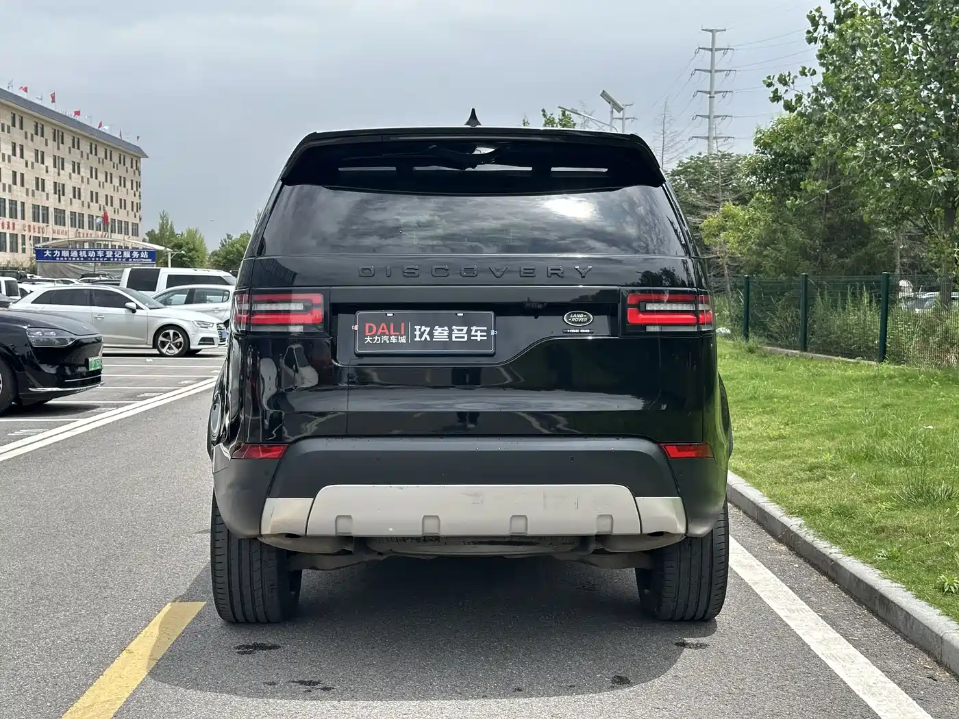 Land Rover Discovery 2017 3.0 SC V6 HSE LUXURY фото 5