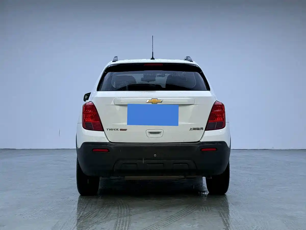 Chevrolet Trax 2016 1.4T Automatic 2WD Comfort Sunroof Edition фото 5