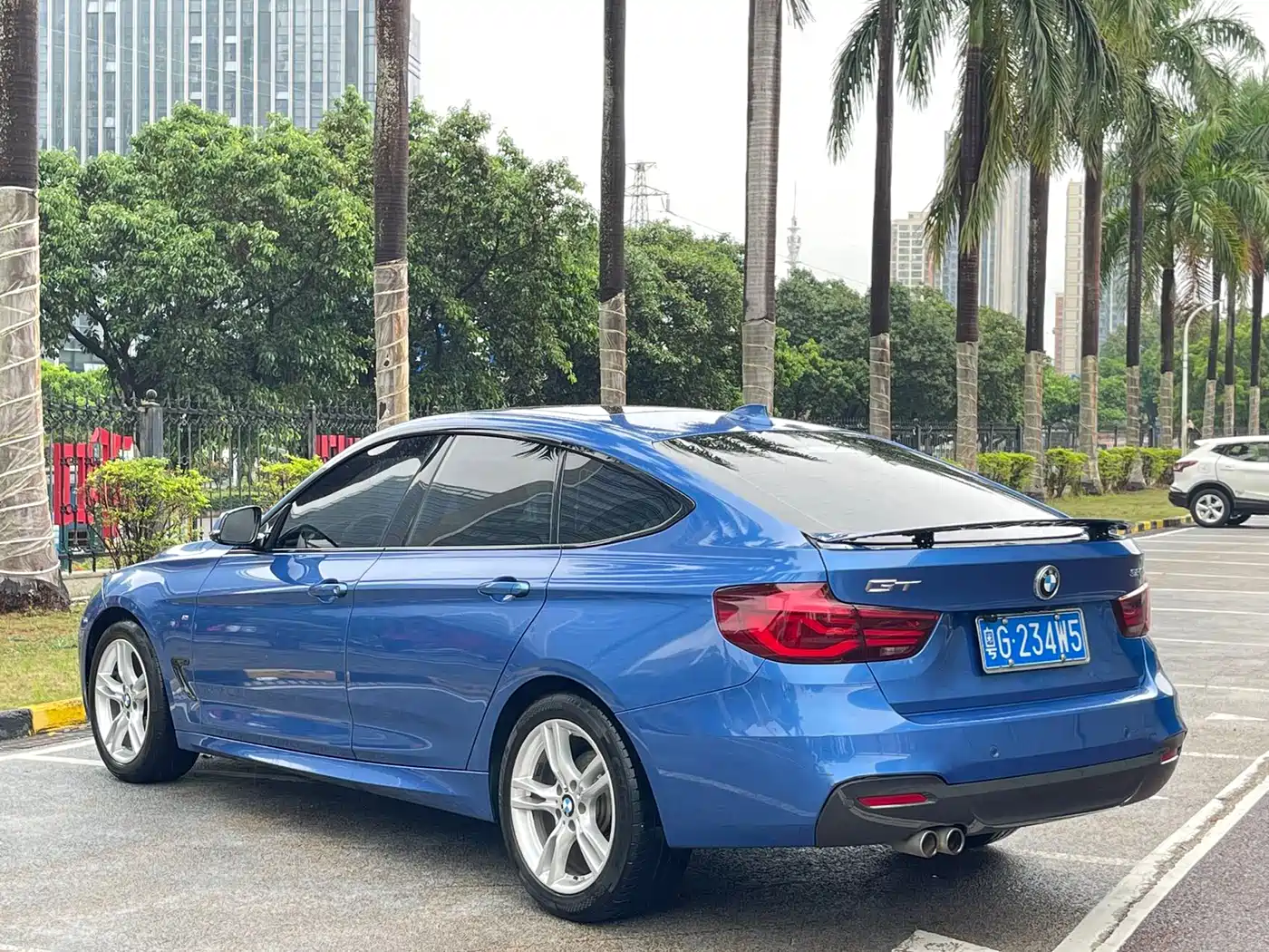 BMW 3 Series GT 2019 320i M Sport Package фото 6