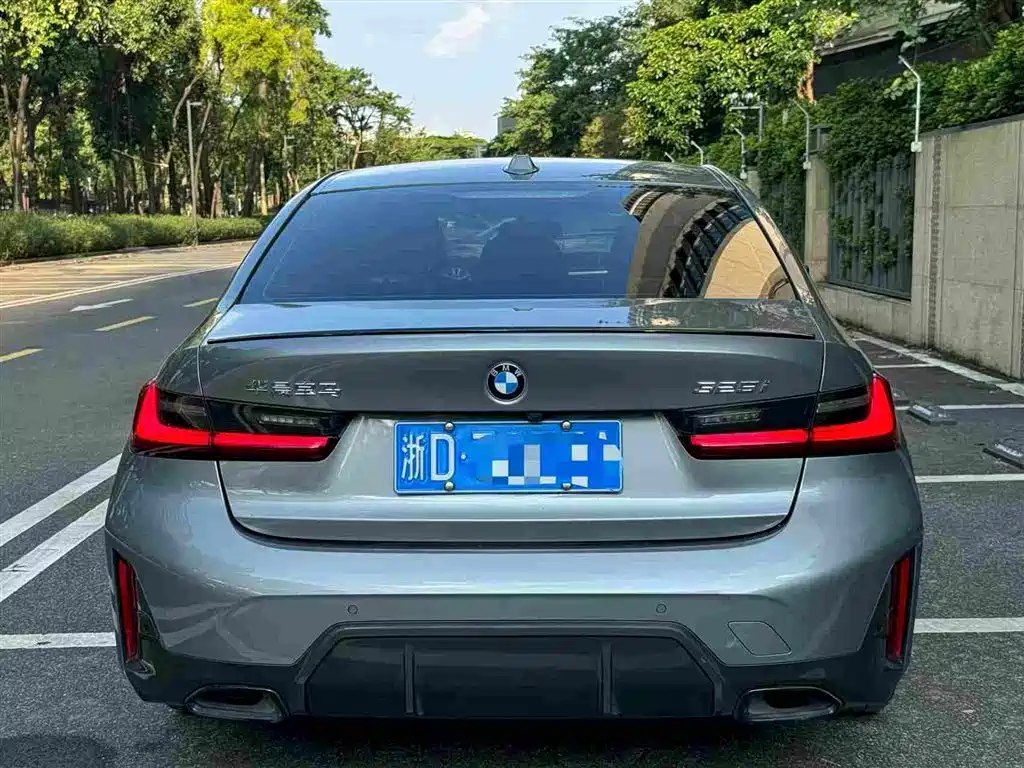 Photo 5 - BMW 3 Series