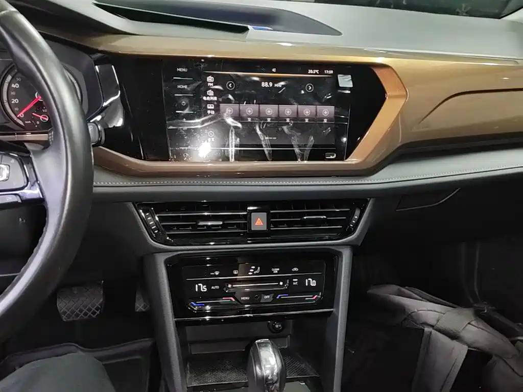 Volkswagen Tharu 2021 Model 280TSI 2WD Comfort Edition фото 13