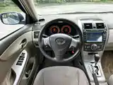 Photo 10 - Toyota Corolla