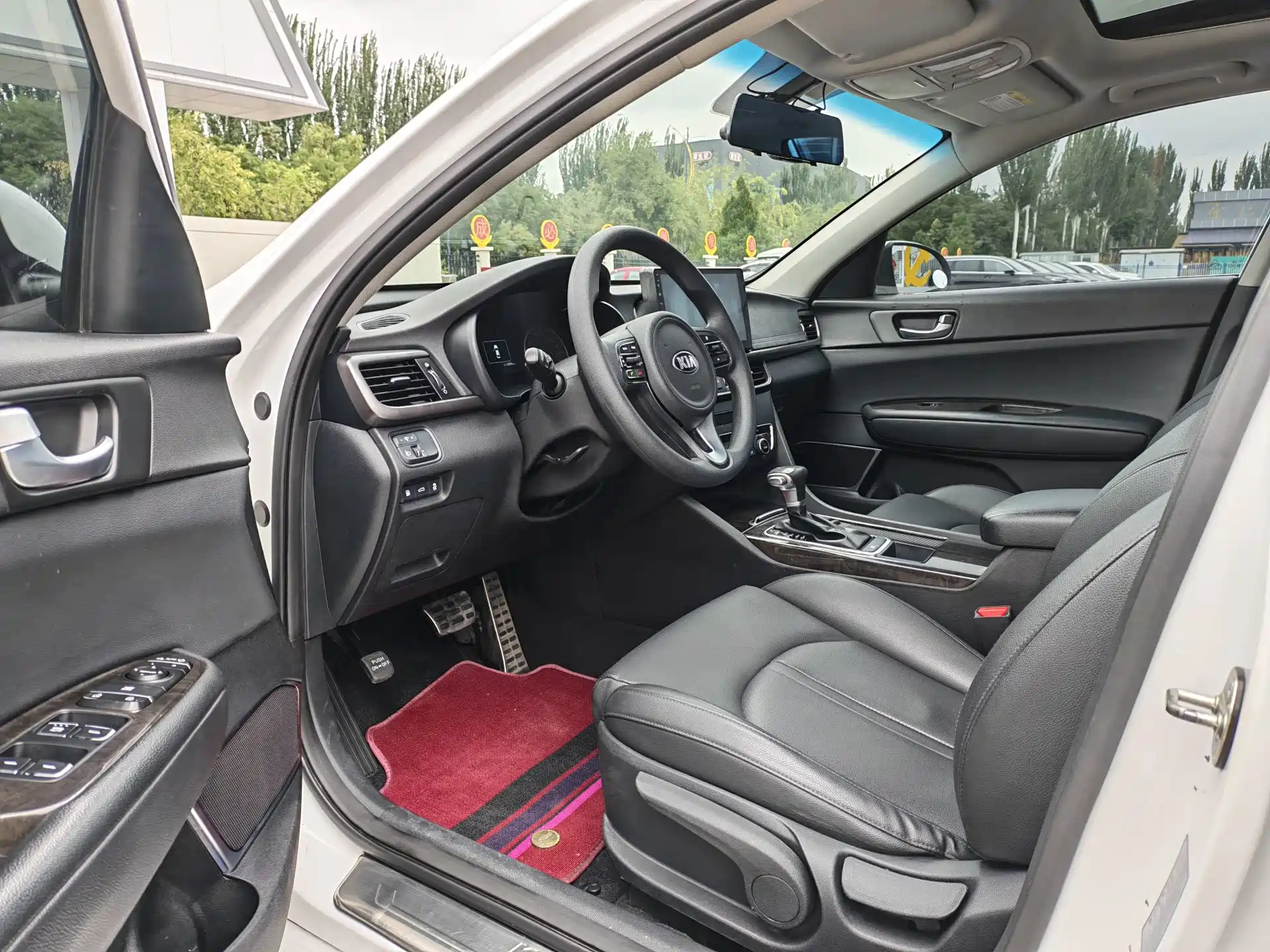 Фото 2 - Kia K5