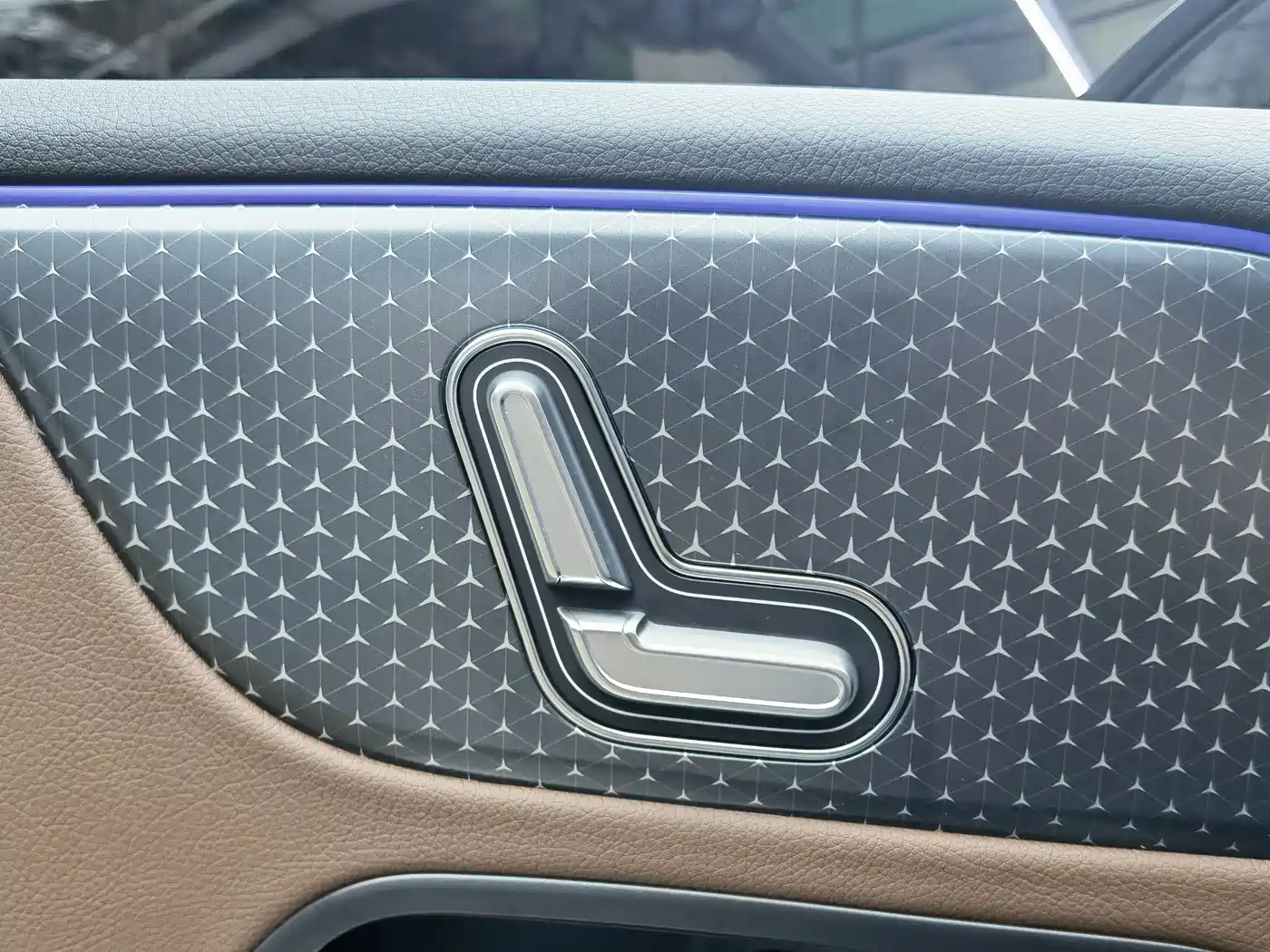 Mercedes-Benz GLB 2025 GLB 220 Dynamic фото 14