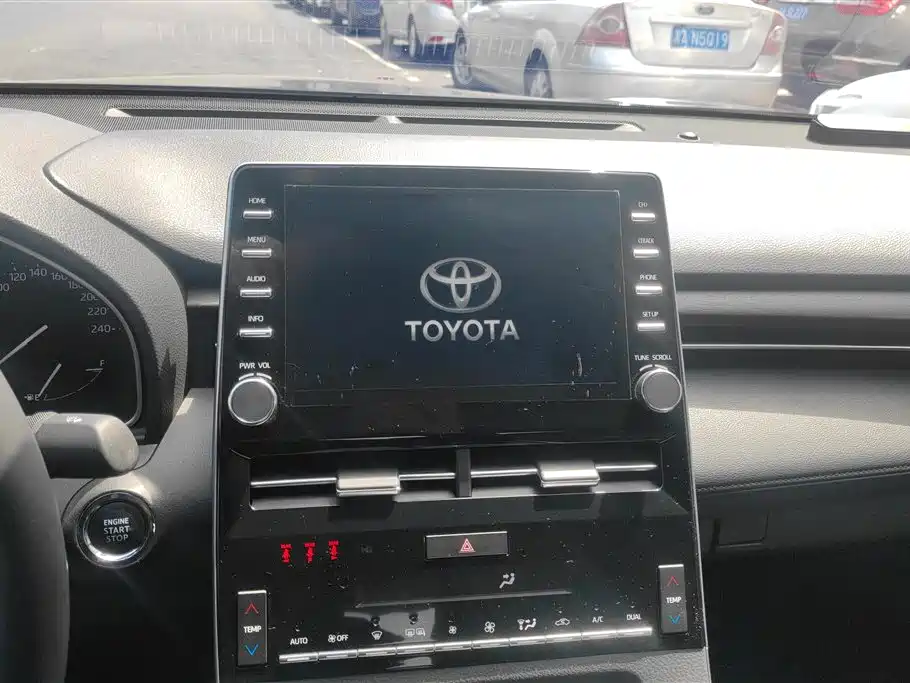 Toyota Avalon 2021 2.5L Luxury Edition фото 13