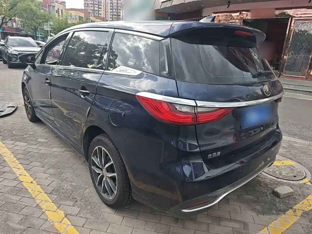 BYD Song MAX 2018 2017 1.5T Manual Smart Luxury 7-Seater