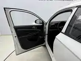 Photo 22 - Jetta VS5