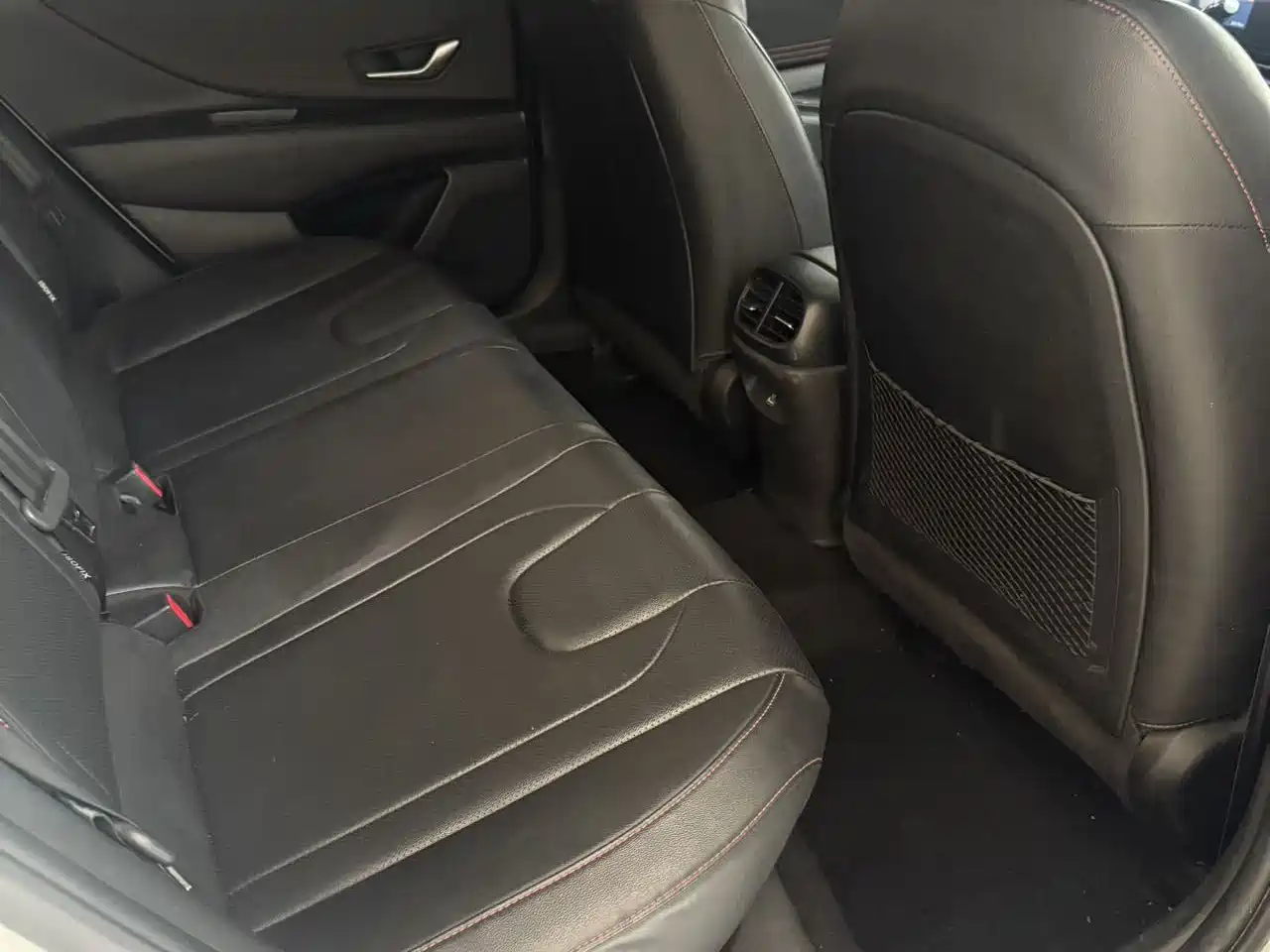 Hyundai Elantra 2023 Model 1.5L CVT LUX Premium Edition фото 15