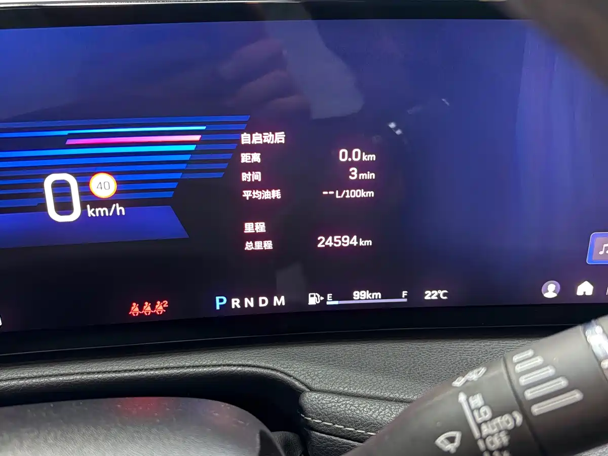 Фото 9 - Cadillac XT4
