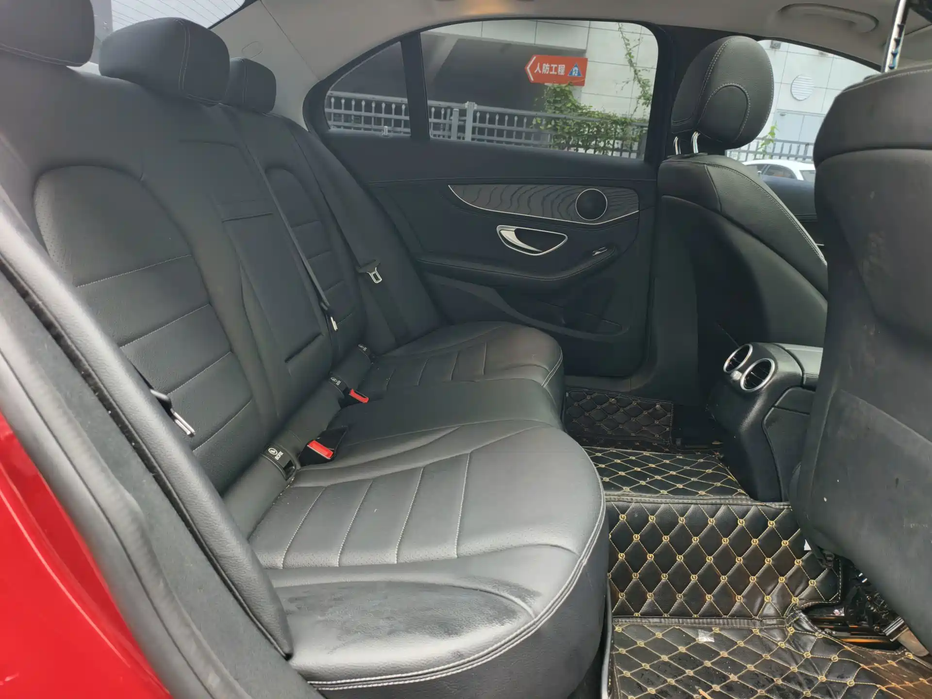Фото 13 - Mercedes-Benz C-Class