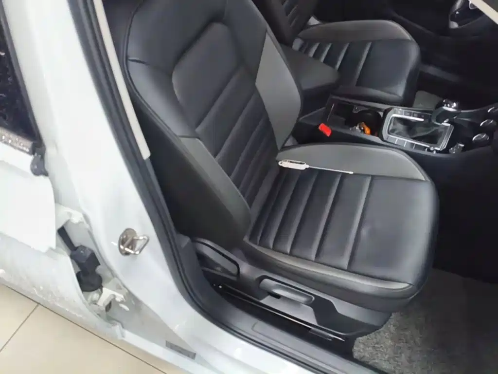 Фото 25 - Volkswagen Sagitar