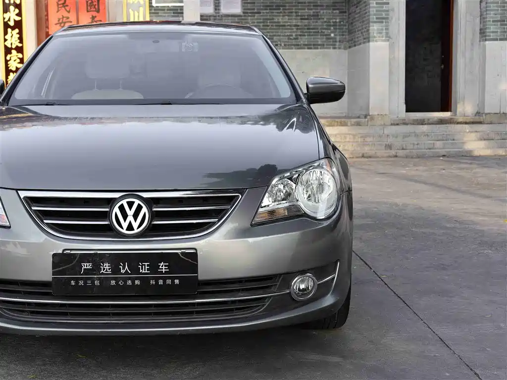 Volkswagen Bora 2012 1.6L Automatic Fashion Model фото 21