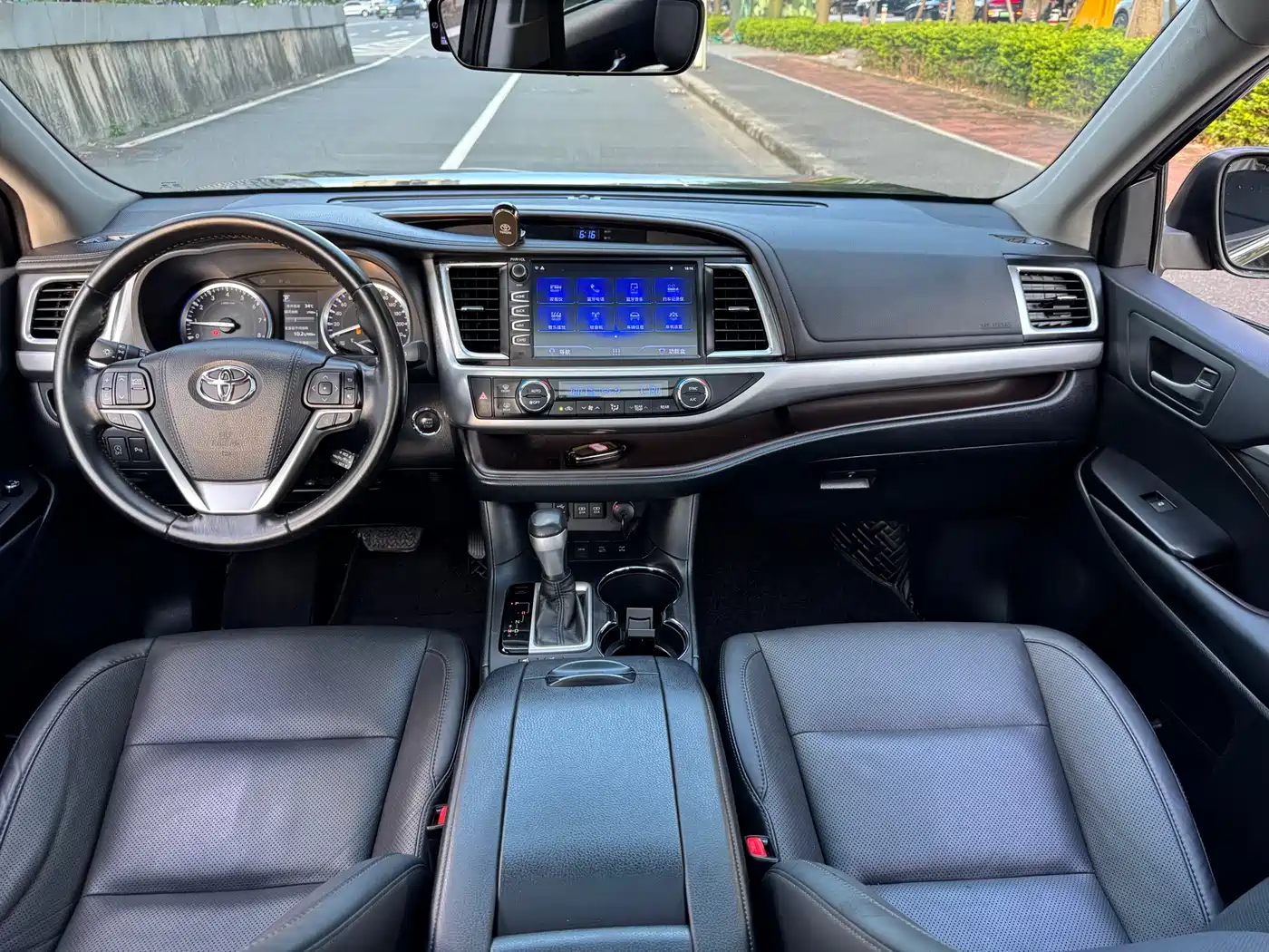 Toyota Highlander 2018 2.0T 4WD Luxury 7-seater (China V) фото 13