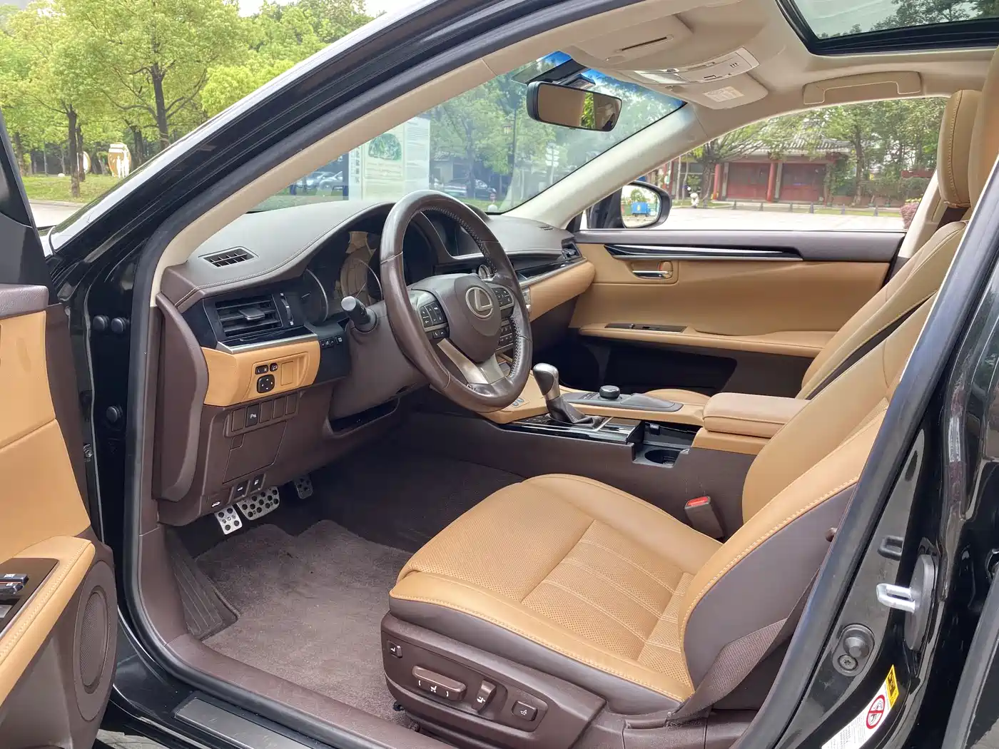 Lexus ES 2015 200 Elite Edition фото 4