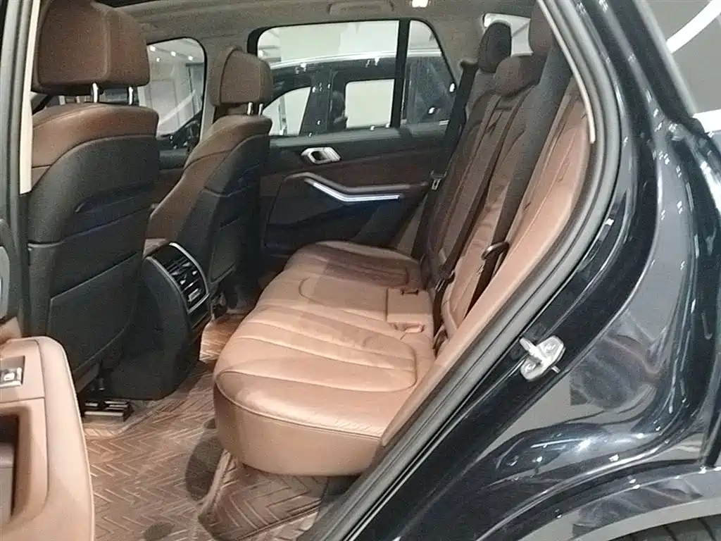 BMW X5 (Import) 2019 xDrive40i Exclusive M Sport Package фото 17