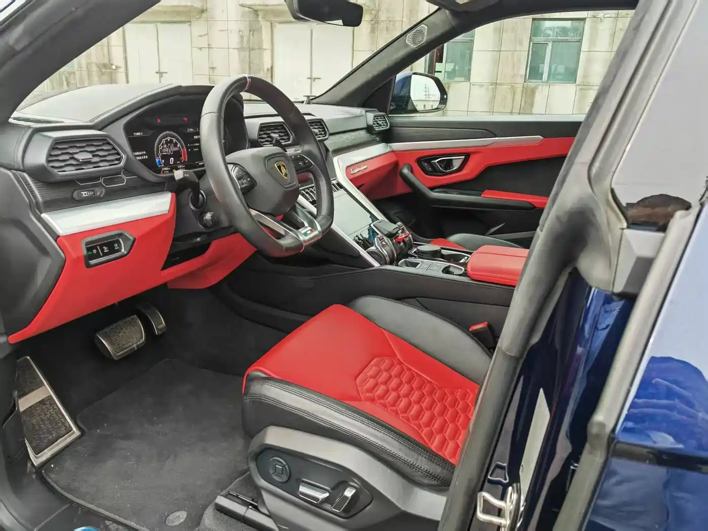 Lamborghini Urus 2018 4.0T V8 фото 4