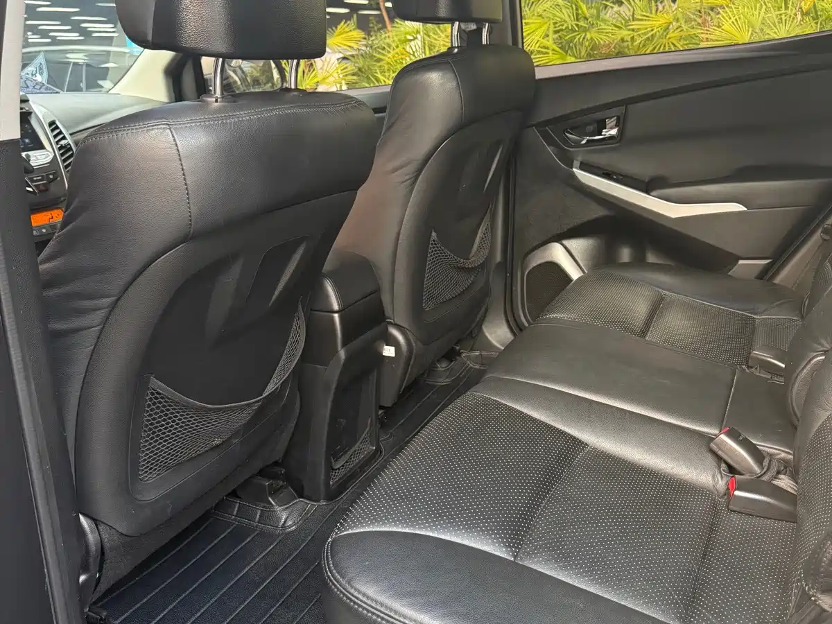 SsangYong Korando 2014 2014 2.0L Gasoline 2WD Automatic Luxury Navigation Edition