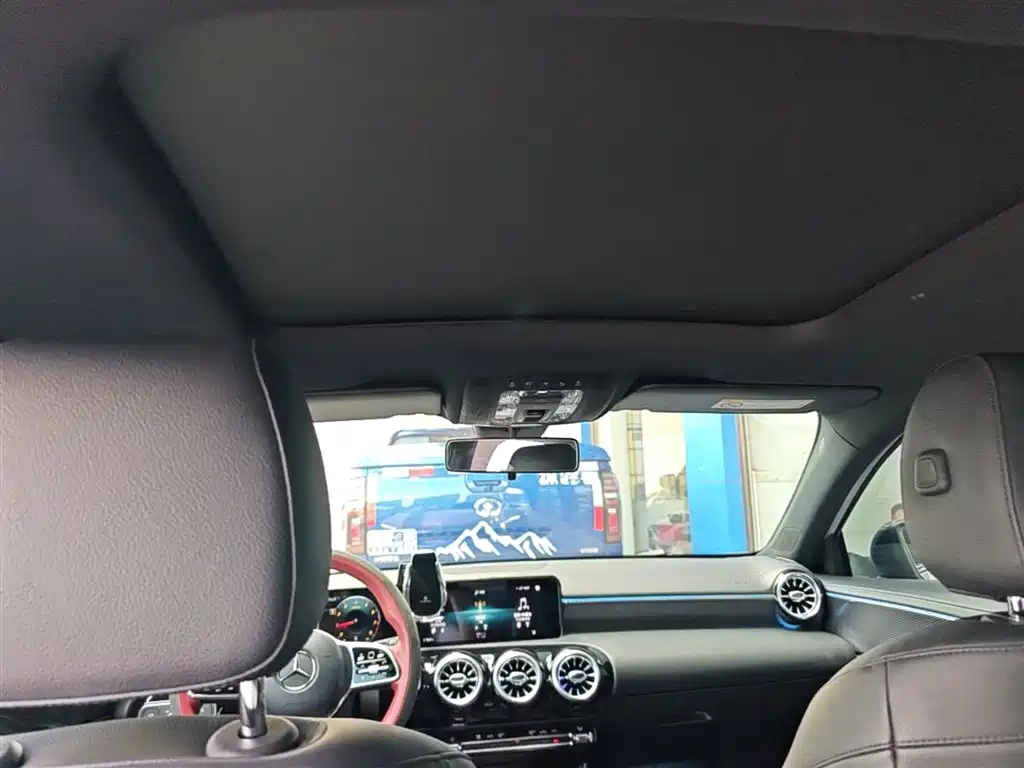 Mercedes-Benz A-Class 2020 Facelift A 200 L Sport Sedan Dynamic фото 18