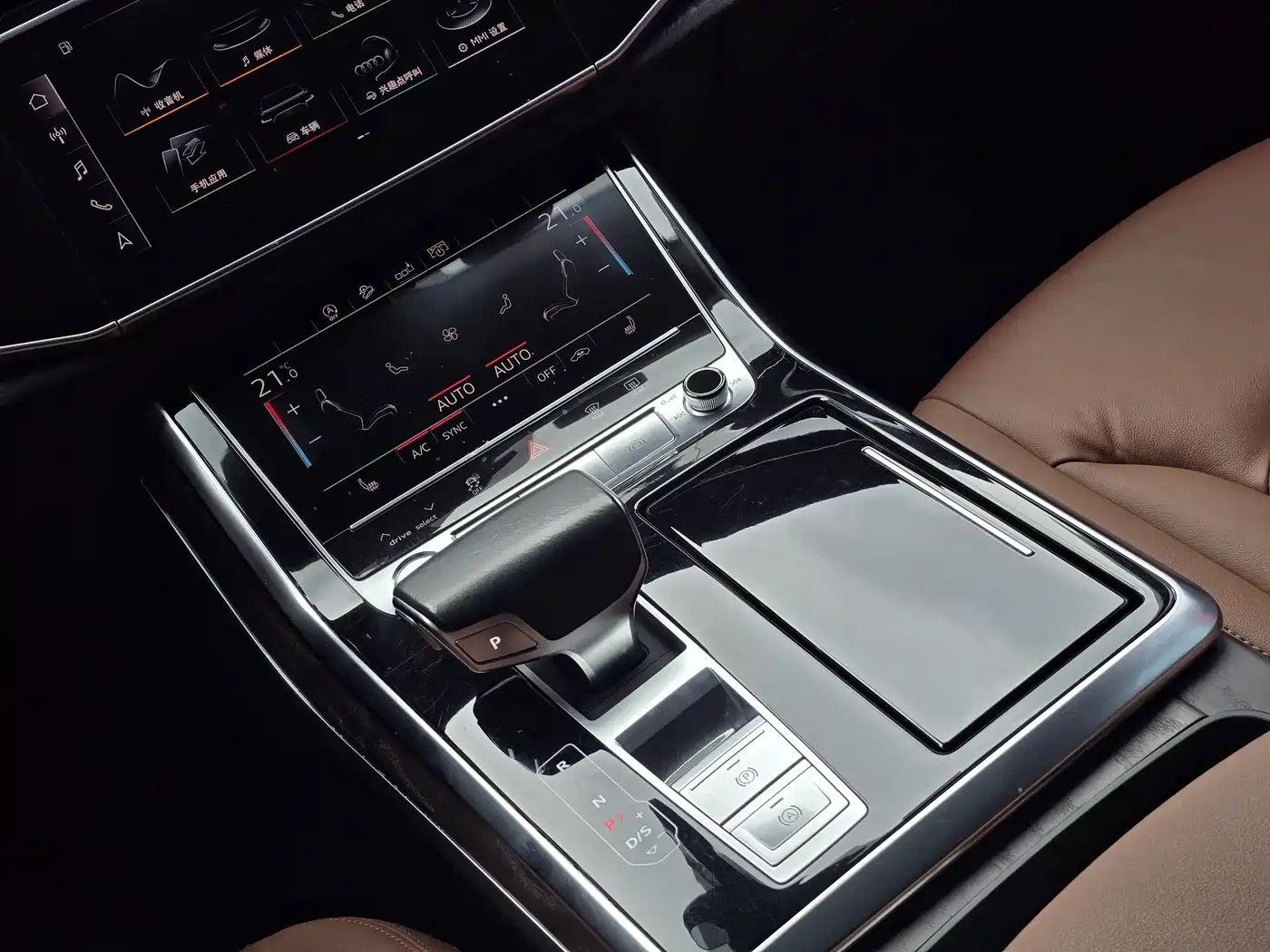 Audi Q8 2019 55 TFSI Luxury Dynamic фото 19