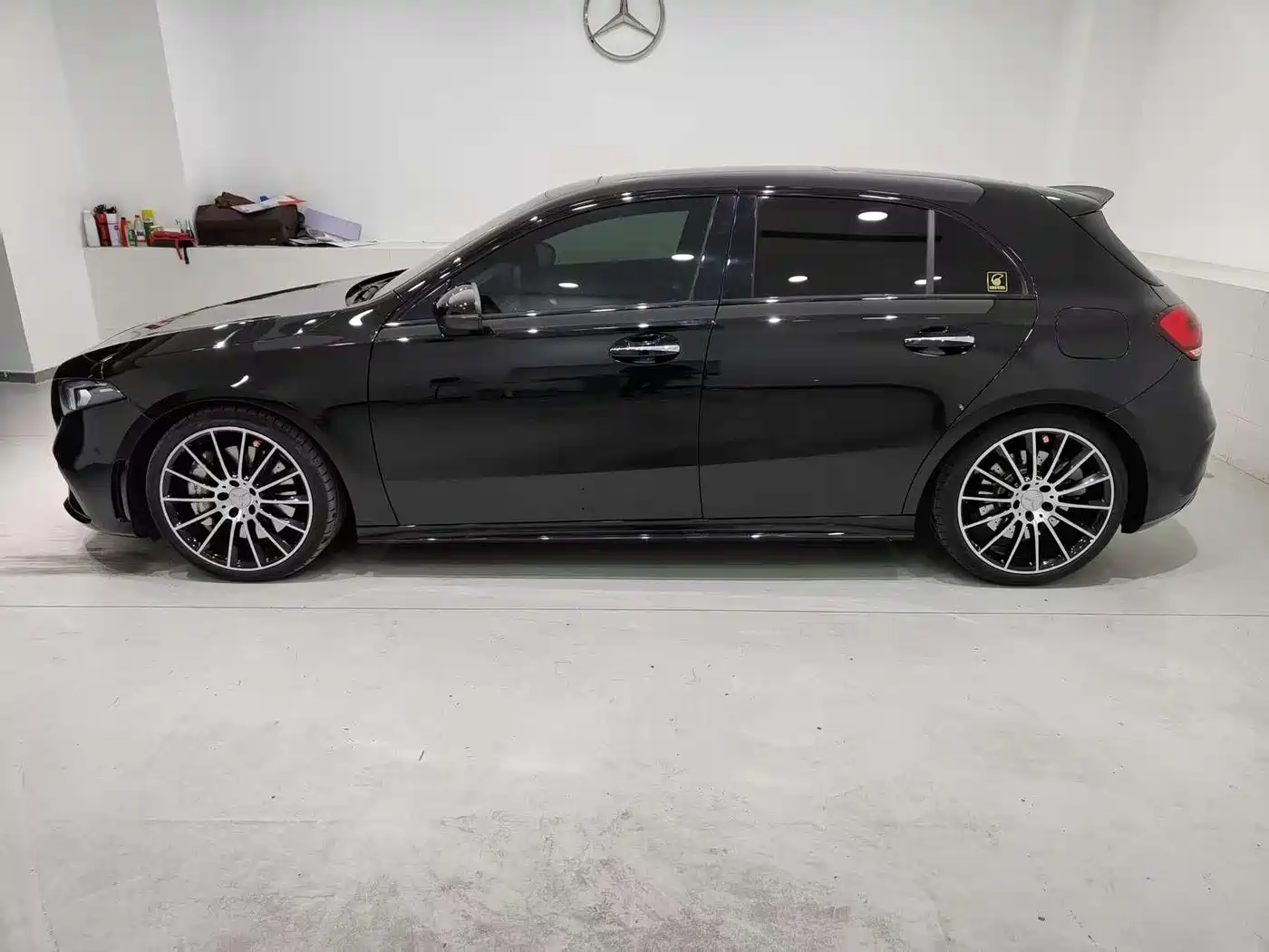 Mercedes-Benz A-Class AMG (Import) 2020 AMG A 35 4MATIC фото 10