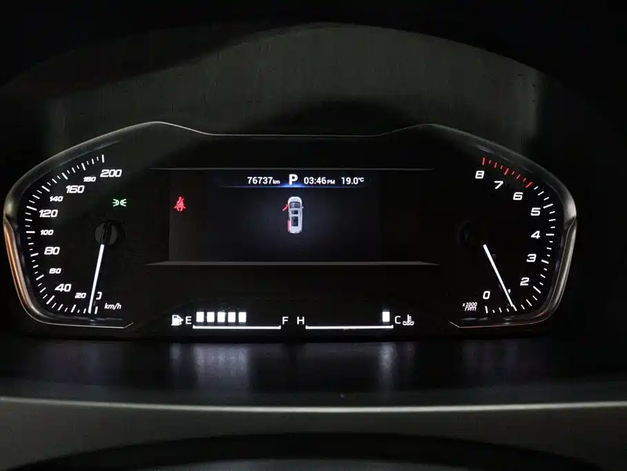 SAIC Maxus Maxus G20 2021 PLUS 2.0T Gasoline Automatic Luxury Edition фото 21