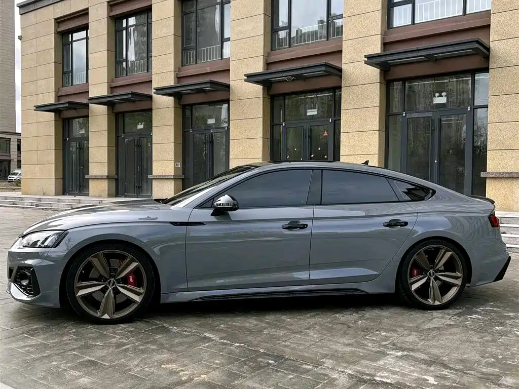 Audi RS 5 2022 RS 5 2.9T Sportback Dark Gold Edition фото 7