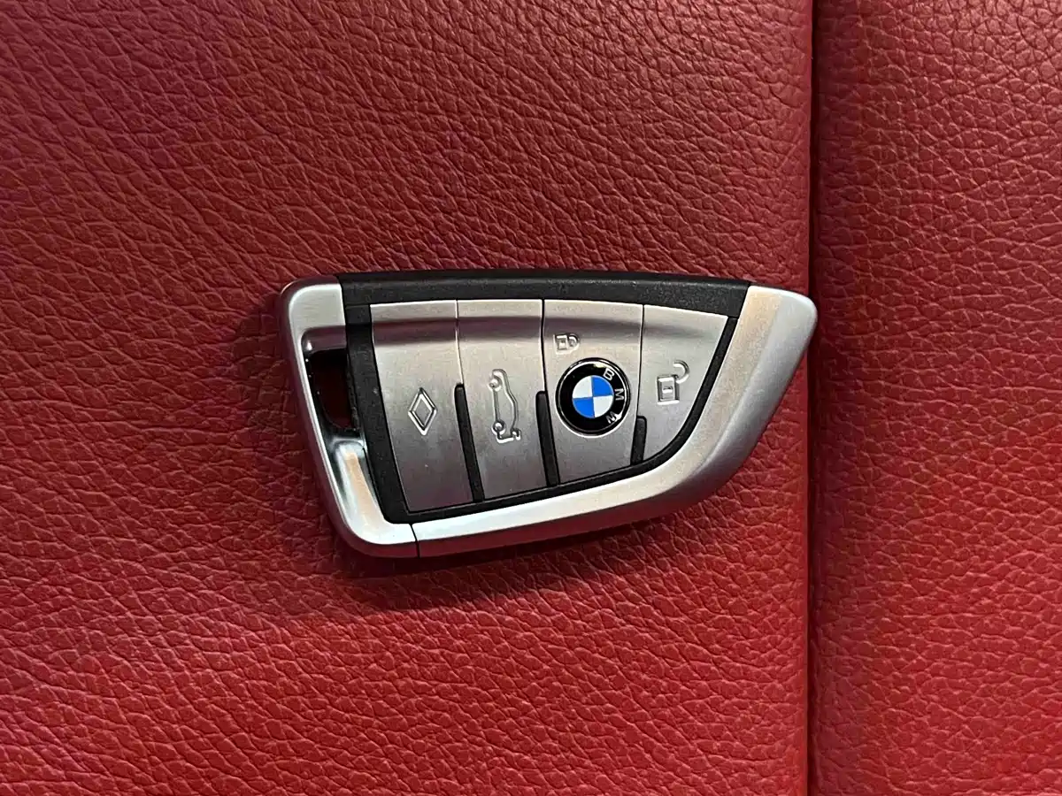 BMW 3 Series GT 2020 320i M Sport Black Night Edition фото 36