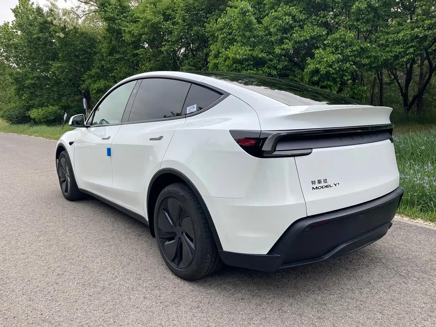 Tesla Model Y 2026 Long Range All-Wheel Drive фото 14